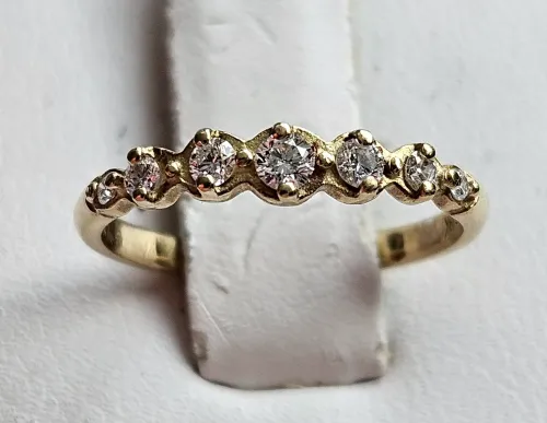 Gold Diamond Ring 18Kt