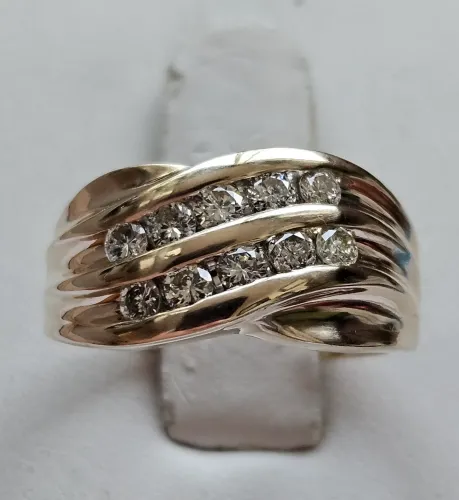 Gold Diamond Ring