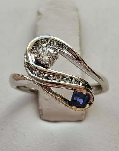 Gold Diamond Sapphire Ring