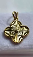 Gold Shamrock Necklace 18Kt