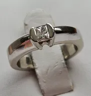 Gold Diamond Ring 14Kt