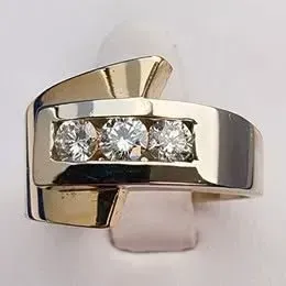 Gold Diamond Ring 14Kt